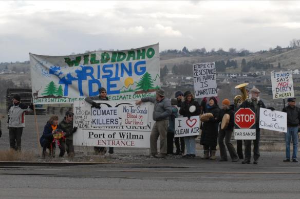 Chanting, singing, and drumming at the Port of Wilma (Greg Mack photo)