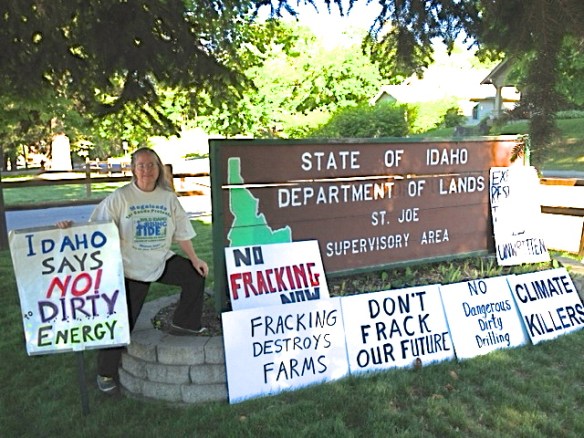 Stop the Frack Attack, Idaho! in Saint Maries (Lori Batina photo)